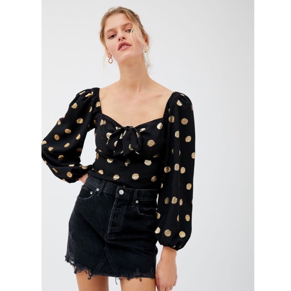 UO Rosalind Metallic Puff Sleeve Top